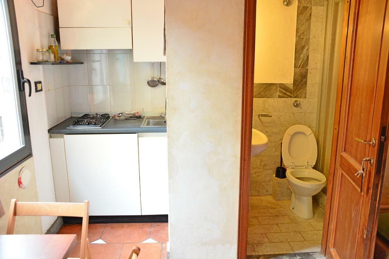 פירנצה Alessandro'S Small Apartment מראה חיצוני תמונה
